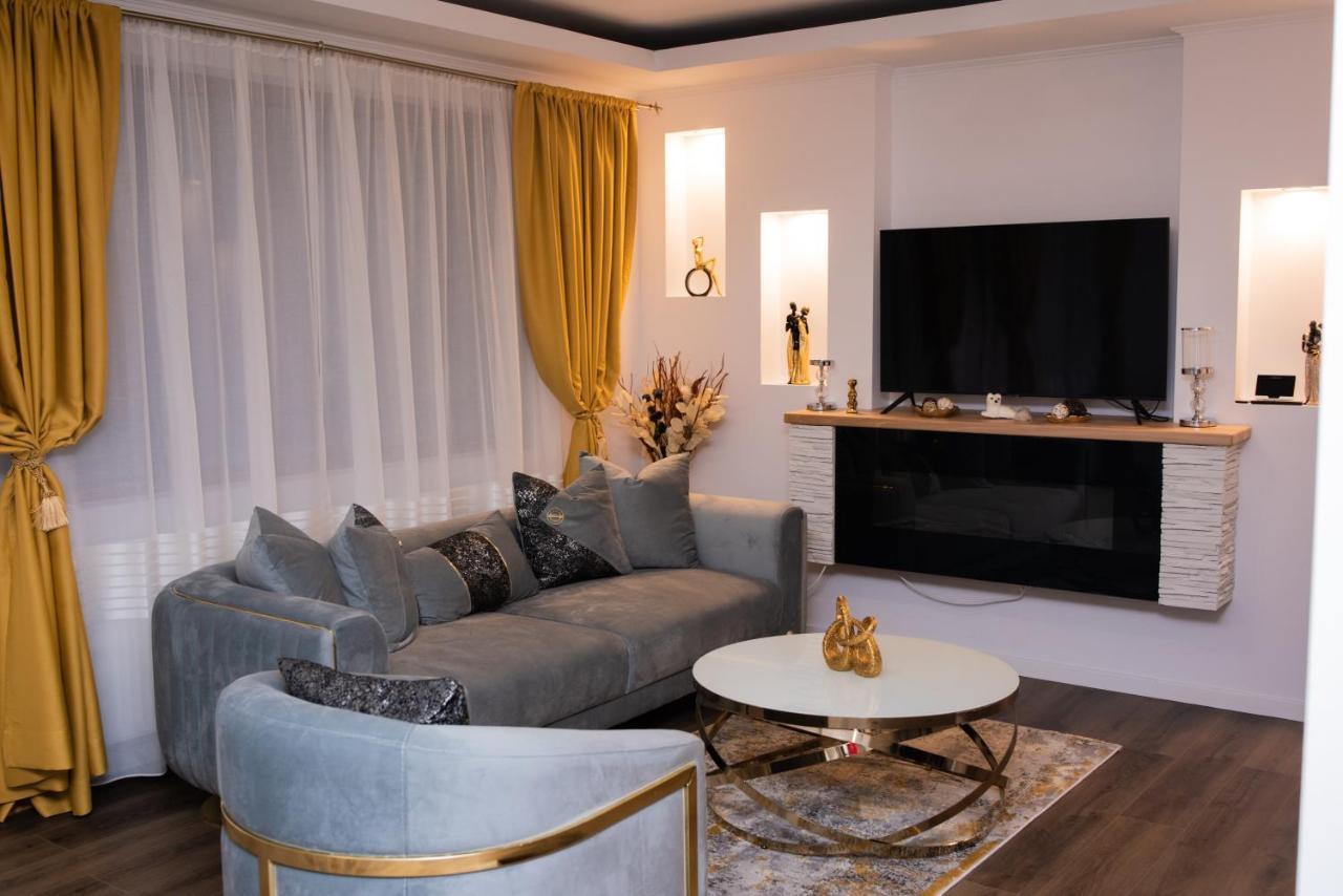 Casuta Doi Ponei Villa Busteni Luaran gambar