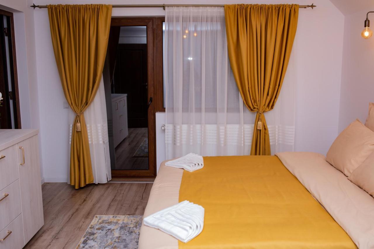 Casuta Doi Ponei Villa Busteni Luaran gambar