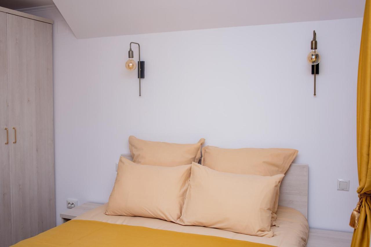 Casuta Doi Ponei Villa Busteni Luaran gambar