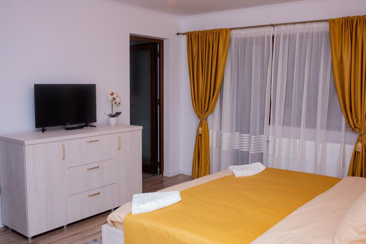 Casuta Doi Ponei Villa Busteni Luaran gambar