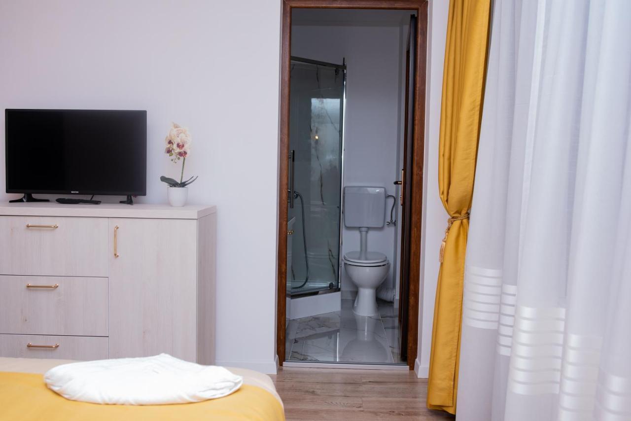 Casuta Doi Ponei Villa Busteni Luaran gambar